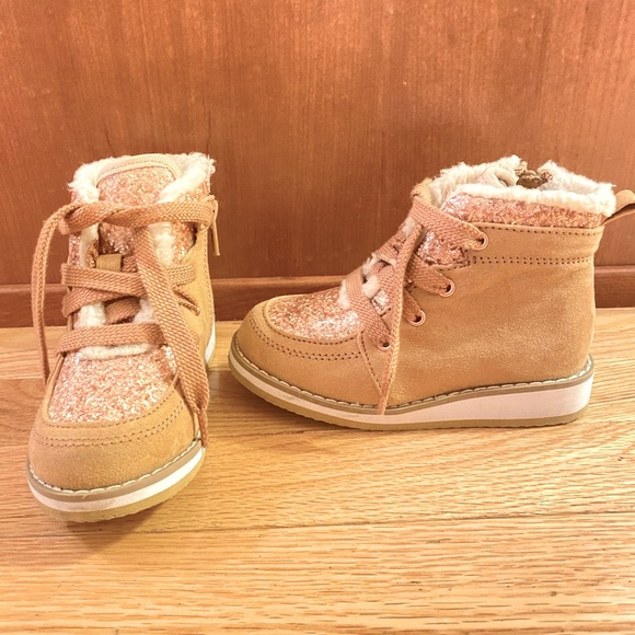 Baby Gap toddler Size 8 sparkle boots - Picture 1 of 5